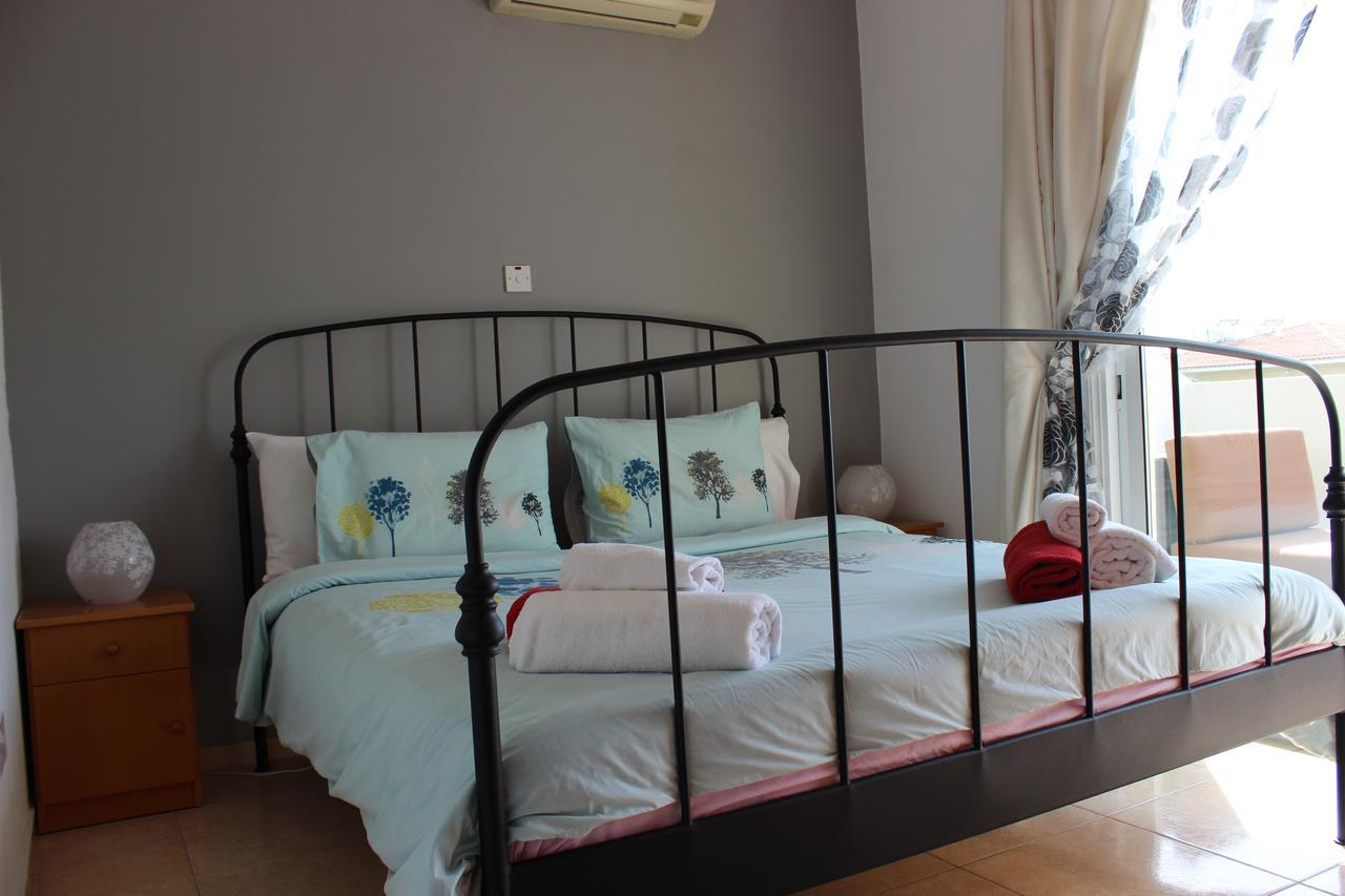 Diana Townhouse 2 Apartman Paphos Kültér fotó